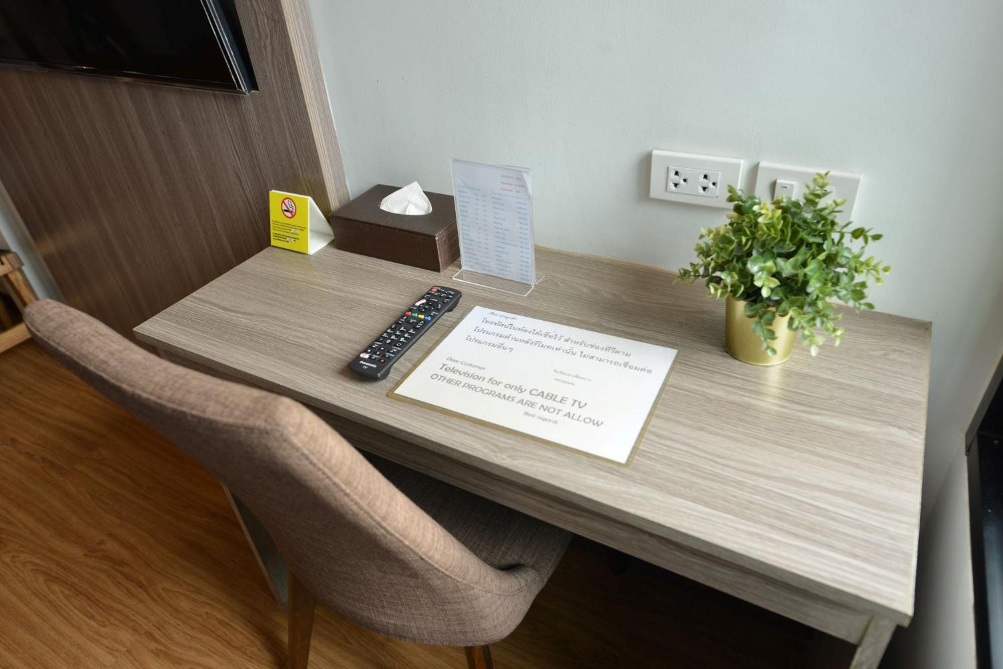 Bedever Boutique Bangkok Hotel - Bts Phra Khanong Экстерьер фото